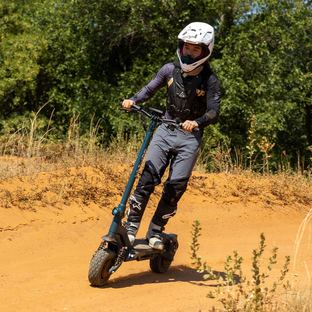 Hulajnoga elektryczna terenowa Gotrax GX3 z 2026 r. – mocne dwa silniki, prędkość maksymalna 64 km/h, opony terenowe