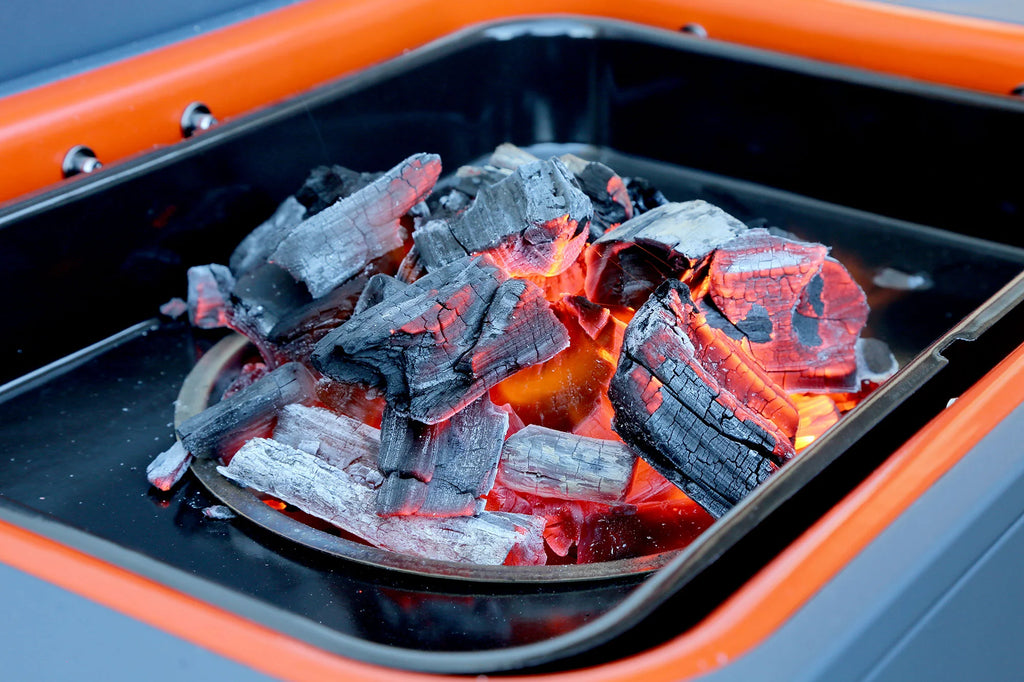 Grill węglowy 2026 z zapłonem elektrycznym – 1400 W Fast Flame Ignition™ – zawiera rożen (15 kg) i stojak
