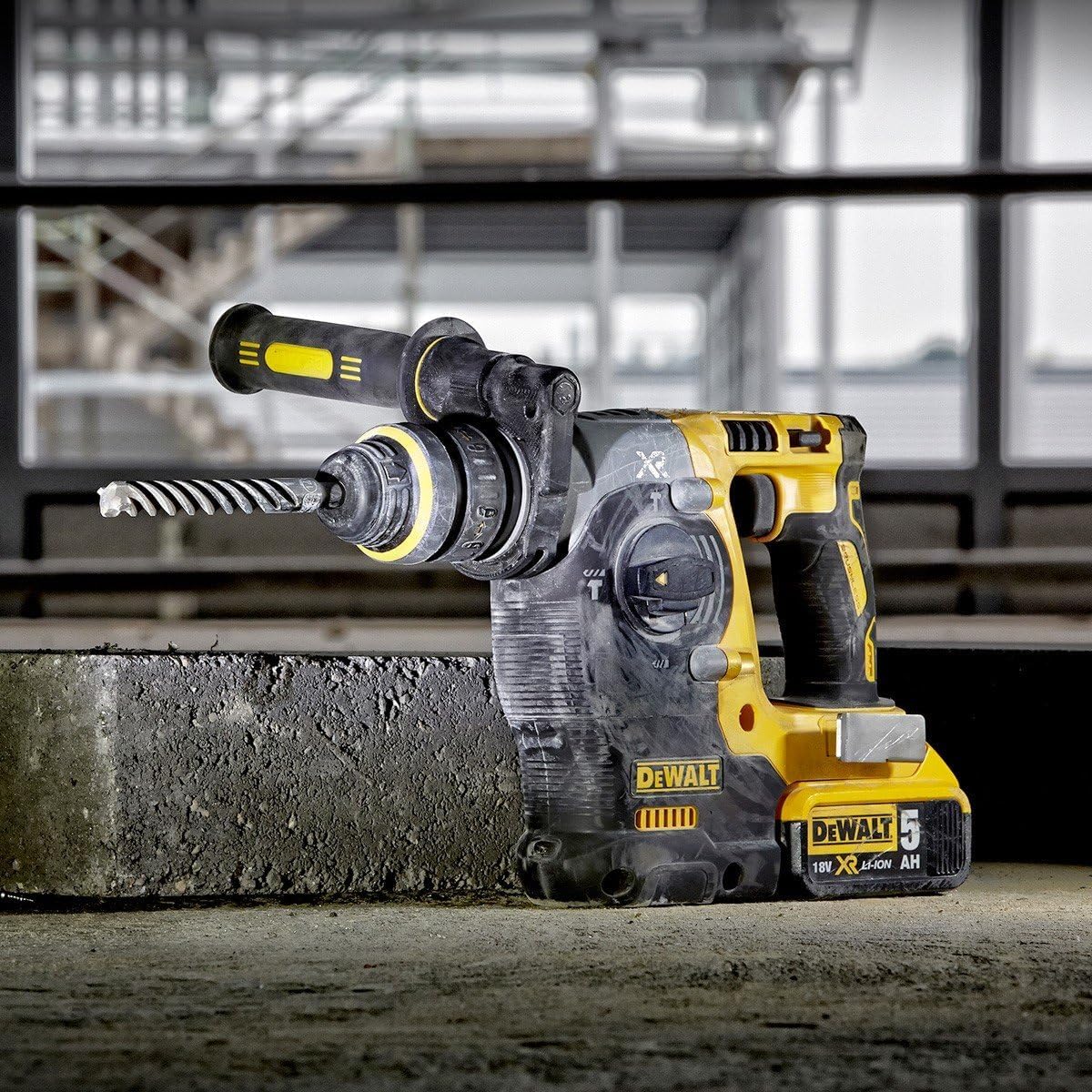 DeWalt DCH273P2T-QW 18 V - XR LI-ION Młot elektropneumatyczny bezszczotkowy XR 18 V SDS Plus 2,1J Li-Ion 5,0 Ah z walizką TSTAK II