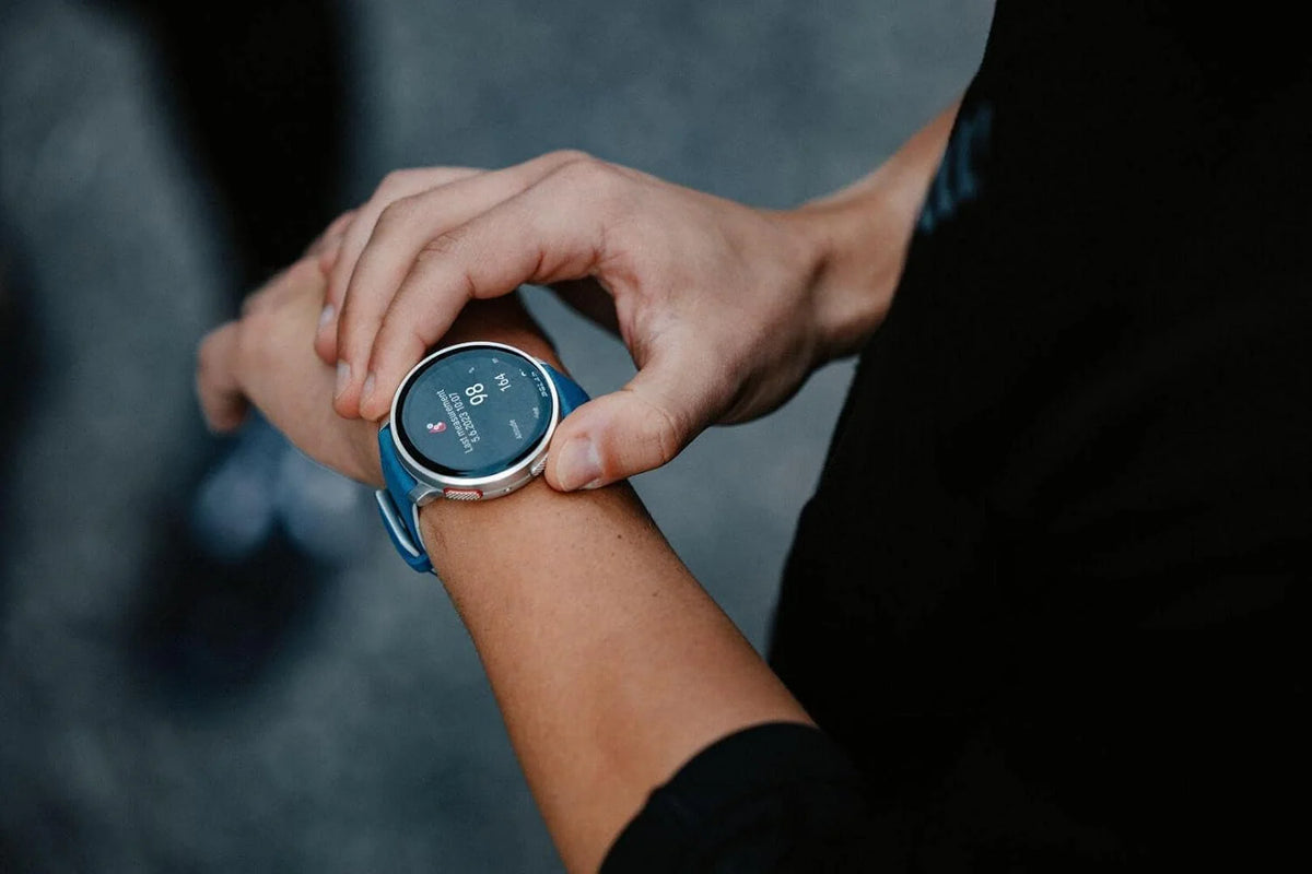 Polar Pacer Pro z Sensor tętna Polar H10 - Zaawansowany Zegarek Sportowy GPS - Pomiar Tętna Nadgarstka, dla kobiet i mężczyzn, Do biegania Treningów, Obserwacja snu Aktywności