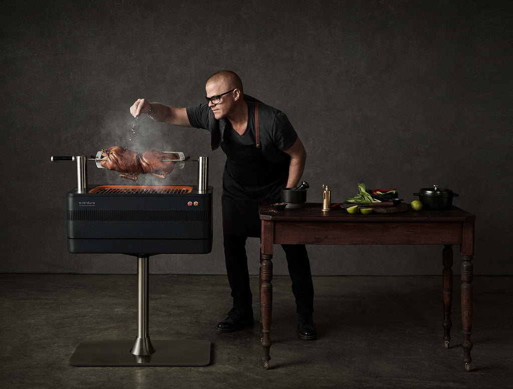 Grill węglowy 2026 z zapłonem elektrycznym – 1400 W Fast Flame Ignition™ – zawiera rożen (15 kg) i stojak